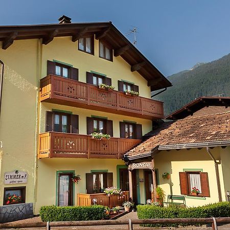 Garni Bonsai Bed & Breakfast Pinzolo Exterior photo