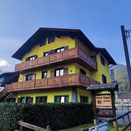 Garni Bonsai Bed & Breakfast Pinzolo Exterior photo