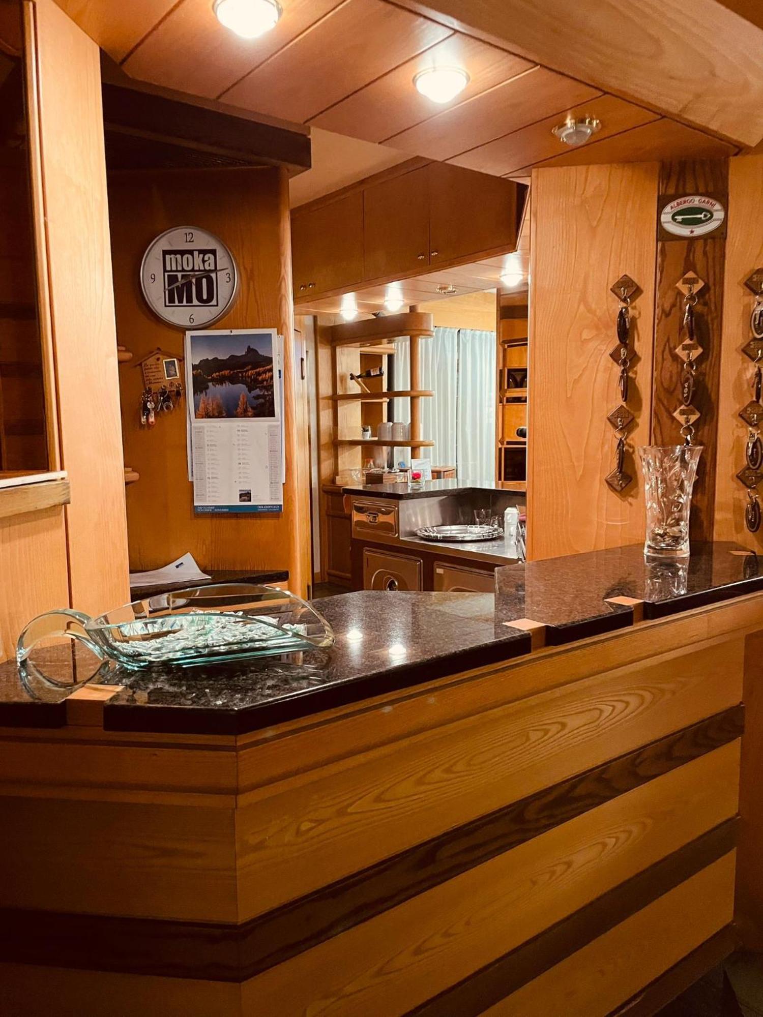 Garni Bonsai Bed & Breakfast Pinzolo Exterior photo