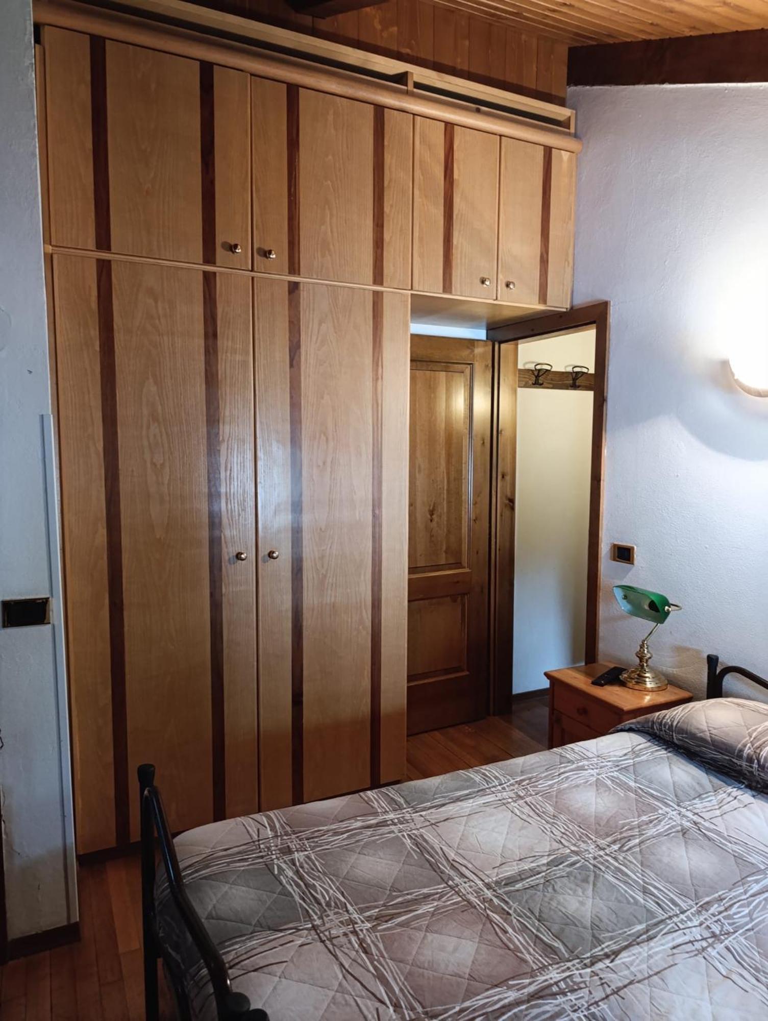 Garni Bonsai Bed & Breakfast Pinzolo Exterior photo